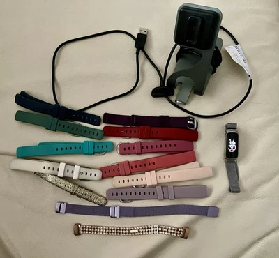 Fitbit Luxe Aktivitäts-Tracker - Bild 1 von 3