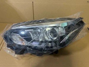 NEW! MG GS Headlight Left Side Xenon OEM with 2 Ballasts Underneath - Picture 1 of 10