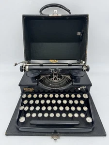 Vintage 1940s? Royal Portable Manual Typewriter In Wooden Case Works Rare - Picture 1 of 22