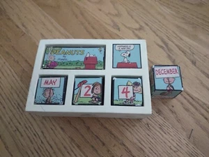 Vintage Peanuts Perpetual Wooden Calendar Complete - Picture 1 of 2