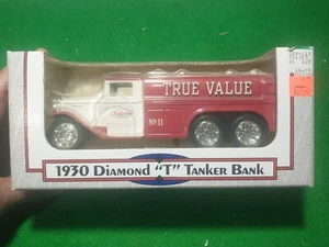 ERTL True Value 1930 Diamond T Tanker Truck Diecast Bank 1/34 1992 NIB #2582 - Picture 1 of 6