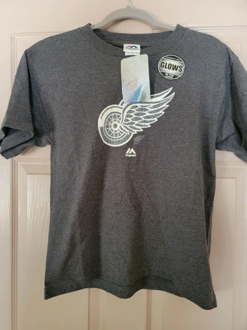 DETROIT RED WINGS SHIRT BOYS LARGE NHL MAJESTIC GLOW IN THE DARK LOGO Cover