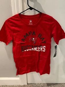 NWT Tampa Bay Buccaneers T-Shirt - Youth Medium 10/12 - Picture 1 of 3