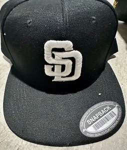 Headlines Snap back Hat - Picture 1 of 4
