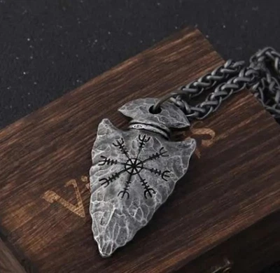 Pfeilspitze Schiefer Vegvisir Anhänger mit Halskette Wikinger Schmuck Kompass - Bild 1 von 4
