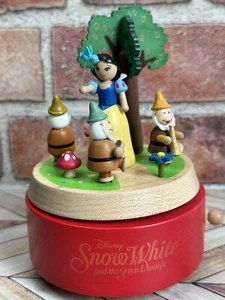 Disney Snow White & The Seven Darfs Mechanical Music Box Wooden Japan Limited - Picture 1 of 24