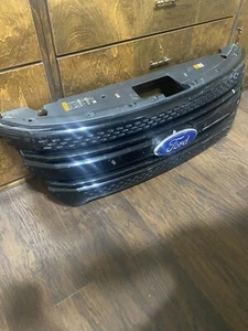 Grille Upper Base With Police Package Fits 14-15 EXPLORER  ( CHECK PHOTOS ) - Picture 1 of 23