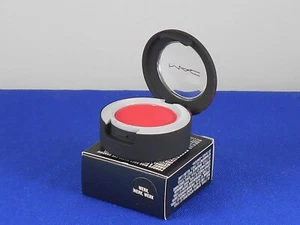 MAC Powder Kiss Soft Matte Eye Shadow WERK WERK WERK Classic Red Eye Shadow FS - Picture 1 of 1
