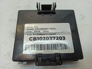 Fiat 124 Spider Cabrio grau 2017-2024 BCM Karosseriesteuermodul D10A-67562-D - Bild 1 von 8