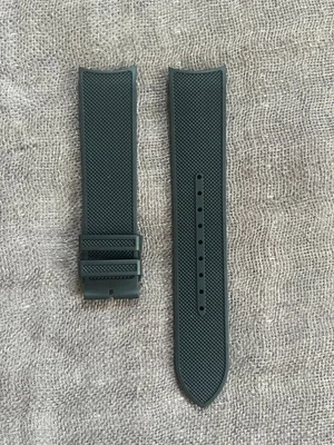 Authentic Jaeger LeCoultre Polaris 21mm x 20mm Black Rubber Watch Strap / Band - Image 1 of 4