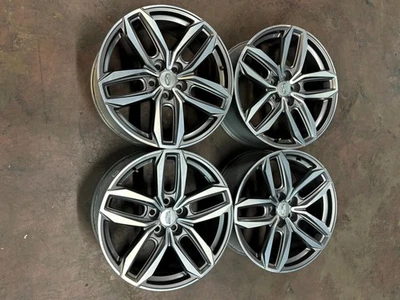 Комплект из четырех б/у серых машинных колес 19-23 Cadillac XT4 20 дюймов от оригинального производителя 23273445 4823 - Изображение 1 из 4