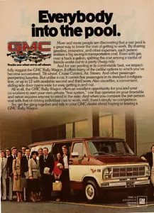 Pubblicità stampa d'epoca 1980 Tutti in piscina GMC Rally Wagon Van - Foto 1 di 2