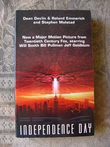 Dean Devlin, Stephen Molstad, Roland Emmerich - Independence Day - paperback - Picture 1 of 3