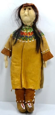 Antigua muñeca nativa americana, india Sioux Plains Foto 1 de 3