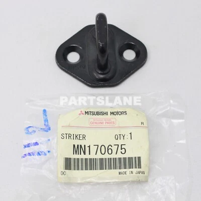 Mitsubishi Outlander 2014-2022 OEM genuino puerta trasera pestillo golpeador MN170675 Foto 1 de 2