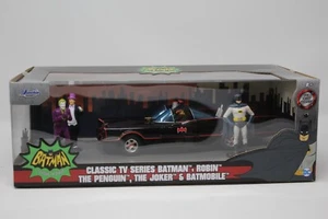 Jada 1:24 Diecast 1966 Classic Batmobile with Batman, Robin, Joker & Penguin - Picture 1 of 5