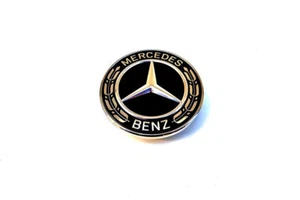 1990-On Mercedes W164 W207 W209 W215 Clase C y E emblema de capucha plana genuino negro - Imagen 1 de 6