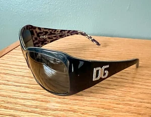 Vintage Dolce and Gabbana Sunglasses w Case, Chain & Booklet - Picture 1 of 7