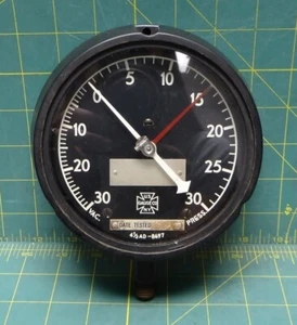 4 1/2" USG Pressure Gauge 30-0-30 1/4" NPT Bottom Conn. Back Flange AD-8697 - Picture 1 of 6