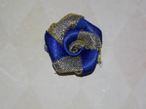 Gold Königsblau ROSE Blume 4cm Aufkleben Aufnähen Applikation Motiv Patch Borte - Bild 1 von 1
