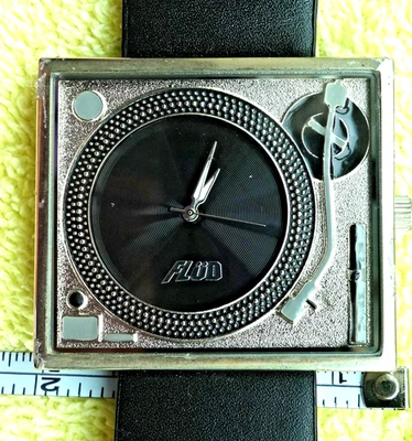 Reloj Tocadiscos Flud Vintage Negro Cromo Funciona Batería Nueva Foto 1 de 4