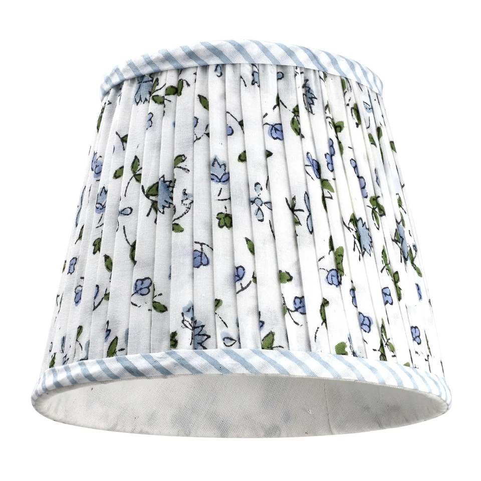 Pantalla de lámpara plisada con estampado de bloques azul floral mediana 4" superior x 6" inferior x 5" alto... Foto 1 de 4