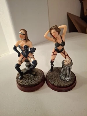 Raro!!! Lote de 2 estatuetas esculturas vintage sexy senhora "Senhora da Morte" - Imagem 1 de 4