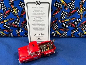 1:43 Matchbox 1955 Chevy 3100 AAA Towing Fifties Road Service - Picture 1 of 9