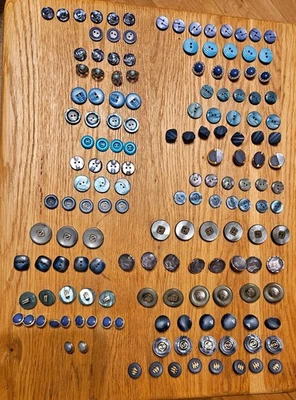 Knöpfe Konvolut * blaue Knöpfe * Schmuckknöpfe * Mischung * Knopf * Nähen - Bild 1 von 4