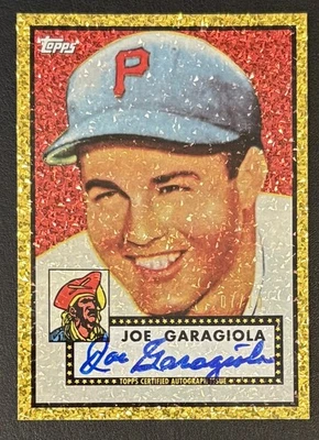 2011 Topps Lineage Canary Gold Joe Garagiola #227 Autograph 1952  /10 Pirates - Image 1 of 2