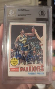 Tarjeta de novato firmada por Robert Parish 1977-78 Topps NrMt Beckett encapsulada - Imagen 1 de 2
