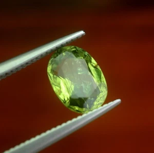 Zertifizierter 1,05ct natürlicher apfelgrüner Saphir australischer Rosenschliff oval 7,6x5,4mm - Bild 1 von 6