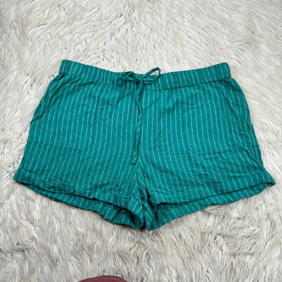 Volcom Women's L Green Striped Pull On Soft-Shell Shorts Cuffed Elastic Waist - Image 1 of 4