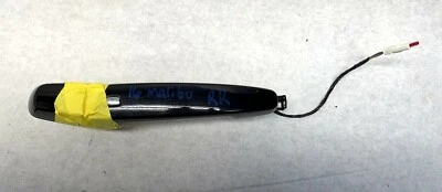 ОРИГИНАЛЬНАЯ ЗАДНЯЯ ПРАВАЯ НАРУЖНАЯ ДВЕРНАЯ РУЧКА CHEVROLET MALIBU 2016-2019 ГОДОВ ВЫПУСКА  - Изображение 1 из 4