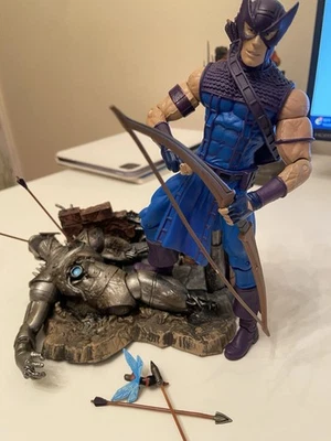 Diamond Select Hawkeye Figurine 7” LOOSE COMPLETE Foto 1 de 4