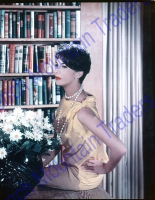 Jennifer Jones 8x10" Foto Transparencia, Azul Fundido 4862 Foto 1 de 2