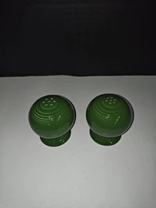 Vintage Fiestaware Dark Forest Green Ball Kitchen Salt & Pepper Shakers - Picture 1 of 8