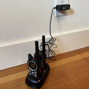 Motorola Talkabout MR350RPP Walkie Talkie w/ Charger - Picture 1 of 3