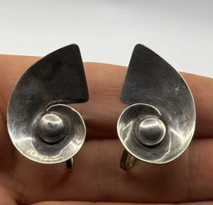 Modernist Conch Shell SPIRAL 925 Sterling Silver Screw Back Earrings #6 - Picture 1 of 7