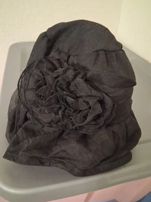 Sombrero de organza negro para mujer iglesia o derby con acento floral. Talla Única Nueva Con Etiquetas Foto 1 de 4