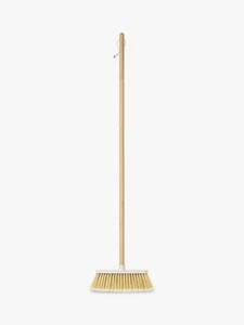Vigar Recyclable Broom. Bamboo & Rice Husk. Eco Friendly - Picture 1 of 3