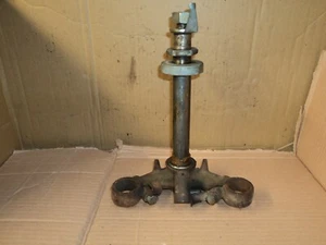 YAMAHA YCS3 CS3 CS5 200 BOTTOM YOKE FORK CLAMP - Picture 1 of 4