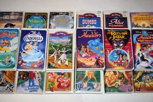 Disney and Animated Family Classic Movie Collection VHS Clamshell Case Lot of 18 - Picture 1 of 4