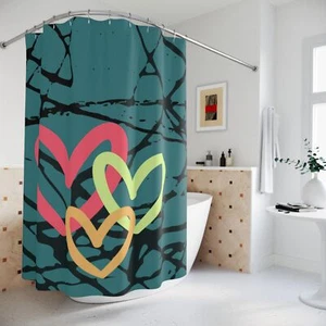 Cortina de ducha estilo graffiti verde azulado con corazones - vibrante decoración de baño - Imagen 1 de 6