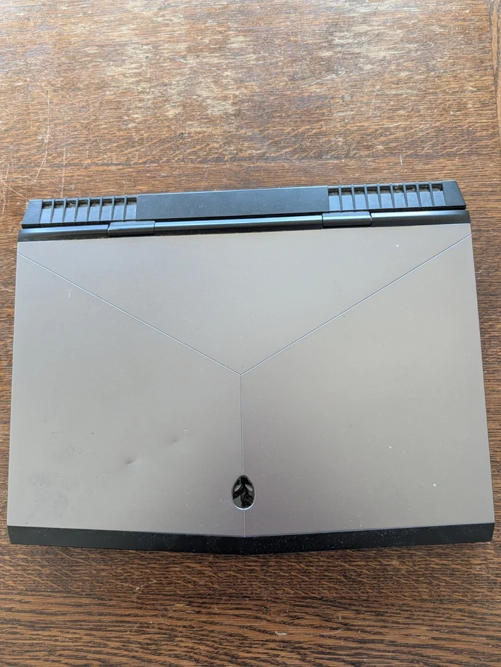 Alienware 17 R4 17.3” Laptop i7-7700HQ GTX 1070 16GB RAM 1TB NVMe  [READ DESC] - Image 1 of 4