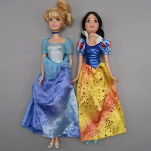 Muñecas Disney Barbie Princesa Cenicienta y Blancanieves 12" Mattel 2006 - Imagen 1 de 6