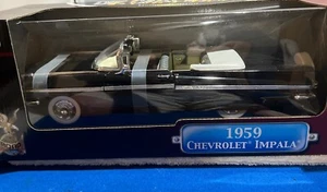 Road Legends 1959 Chevrolet Impala Convertible 1:18 Scale Die Cast Metal ~ NEW - Picture 1 of 6