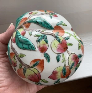 Vintage Chinese Porcelain Rose Famille Peach Box Peaches Covered Jar Dish - Picture 1 of 23