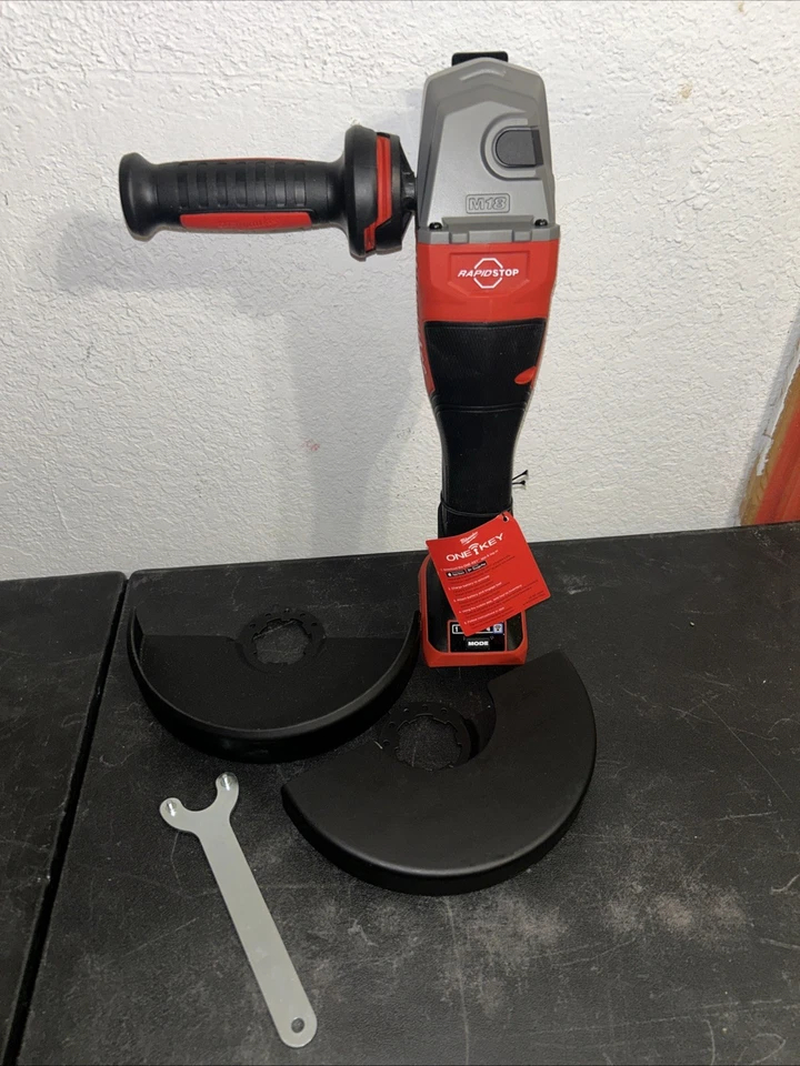 Milwaukee 3674-20 M18 FUEL 4-1/2" / 6" Variable Speed Braking Grinder