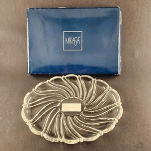 Mikasa Pfefferminz Klar Süßigkeiten Schale 91/4 Zoll Oval Wirbel Jakobsmuschel Rand in Box S3503 - Bild 1 von 6